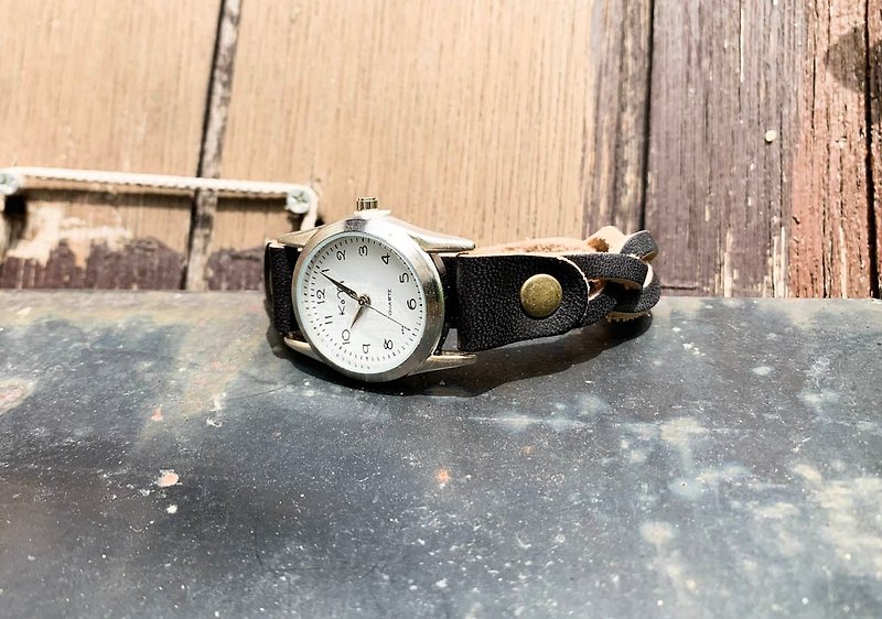 EDGE　 スタイリッシュにキマル黒　エッジニット腕時計　オンオフOK　EKW-KK - 女裝錶 - 真皮 黑色