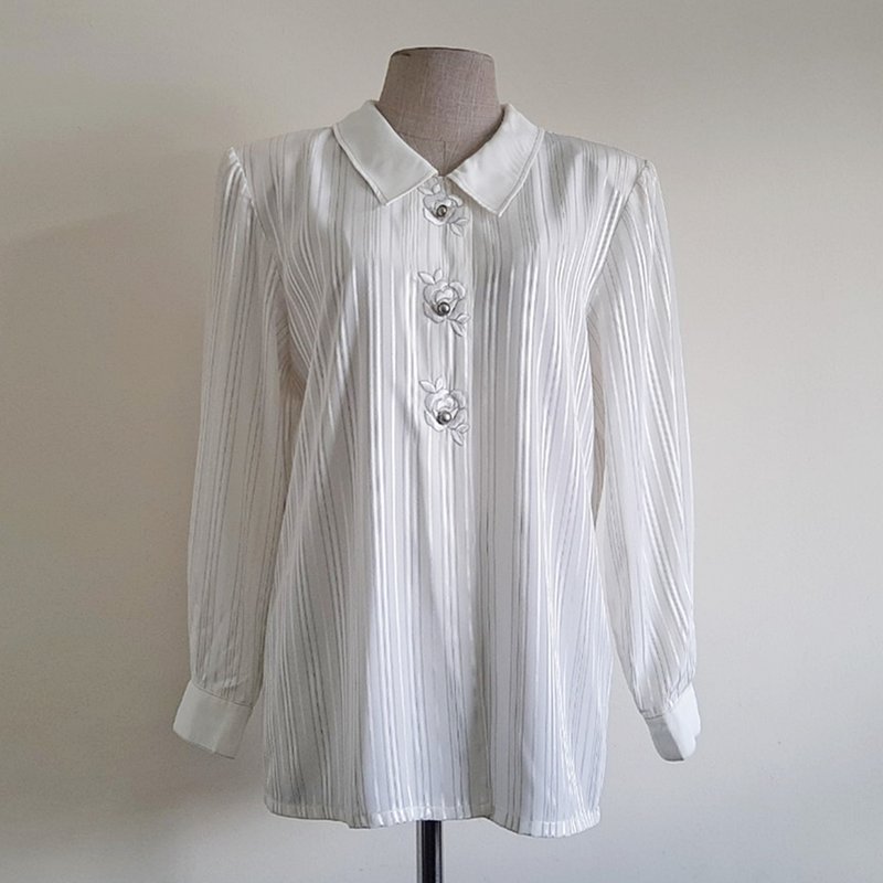 Medium Vintage White Metallic Striped Blouse Womens Long Sleeve Shirt M - 女上衣/長袖上衣 - 聚酯纖維 白色