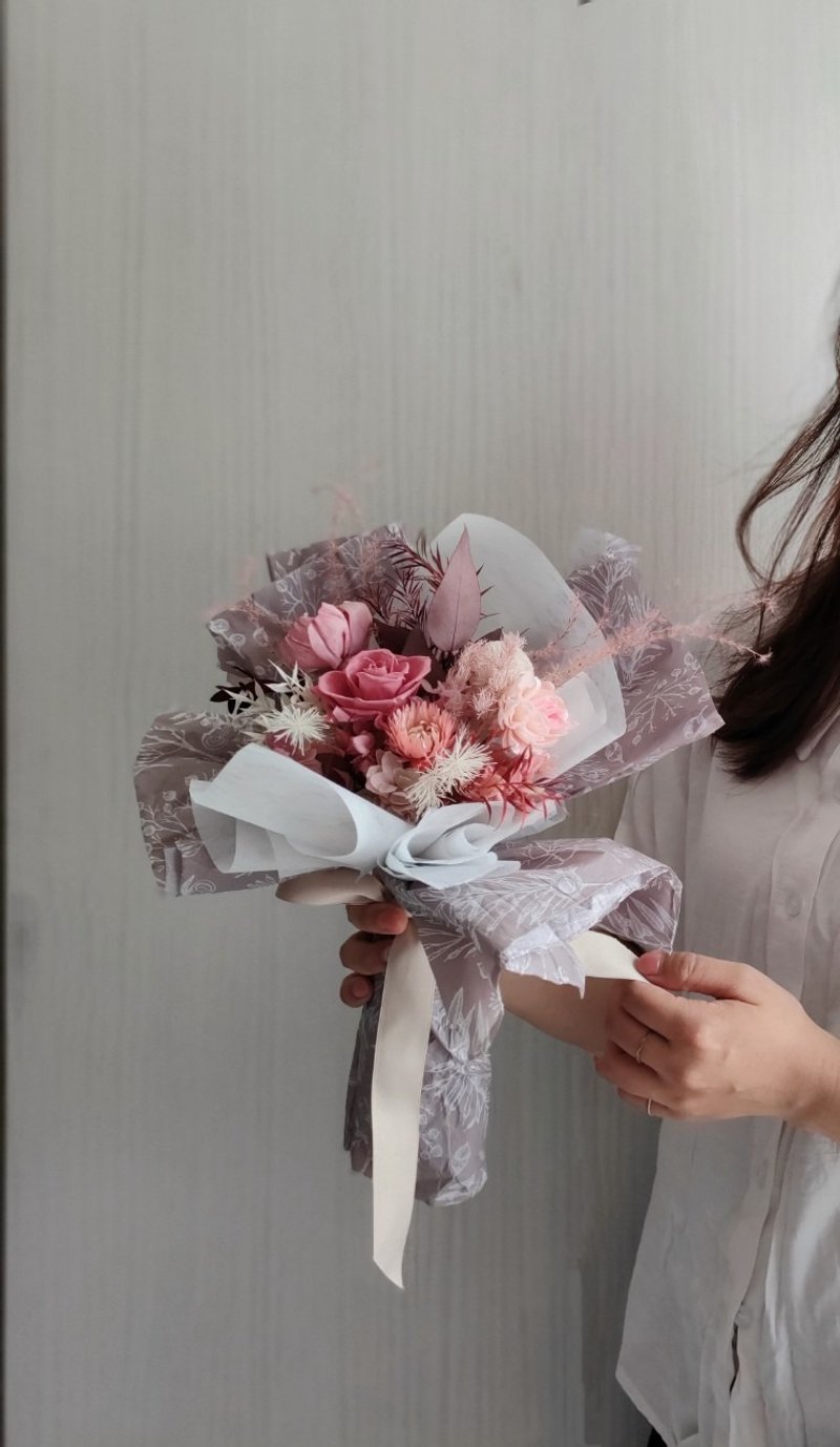 畢業禮物-永恆的愛-永生韓式花束畢業 老師禮物 - 乾燥花/永生花 - 植物．花 粉紅色