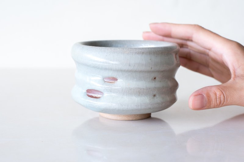 Turn the teacup / hand pull bad · Glaze hand-made pottery - ถ้วย - ดินเผา สีเทา