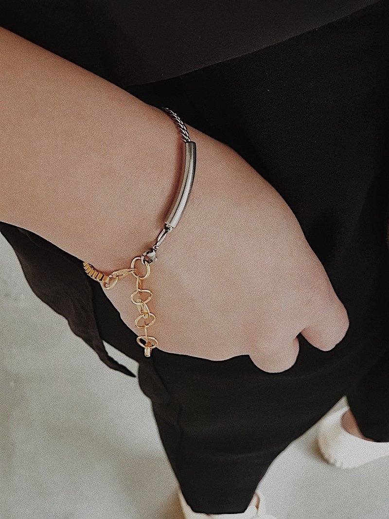 Kyla Bracelet in Gold - Bracelets - Stainless Steel Gold
