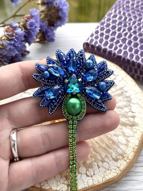 ヤグルマギク ブローチ Blue Cornflower Brooch - ブローチ