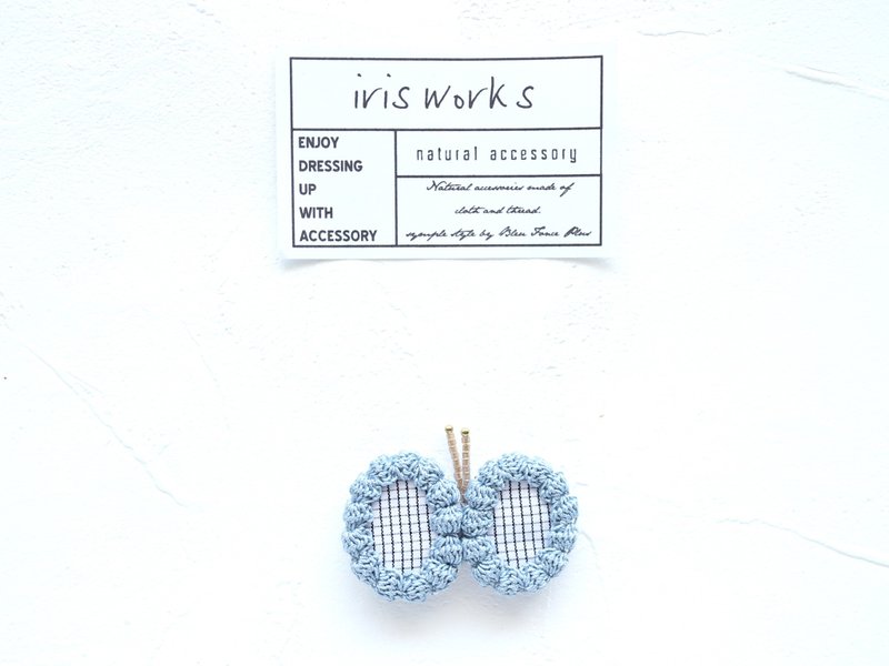 CREAM butterfly brooch line check x blue - เข็มกลัด - ผ้าฝ้าย/ผ้าลินิน สีน้ำเงิน