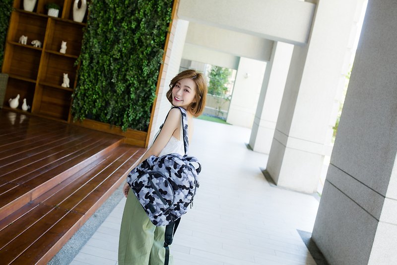 Childlike camouflage [middle back-Ququ camouflage] Intuitive decompression shoulders back - Diaper Bags - Polyester Black