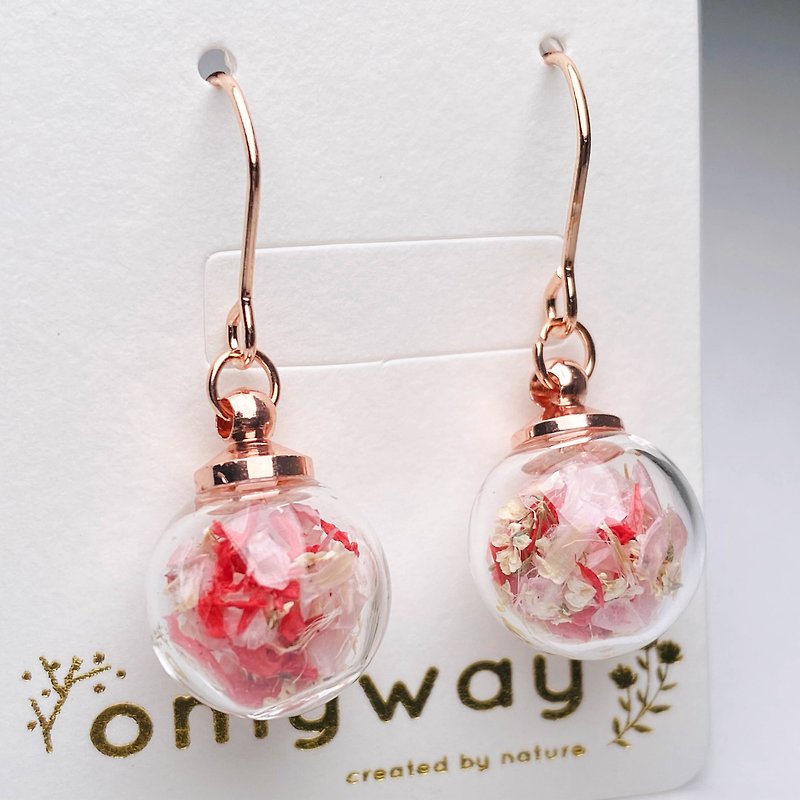 OMYWAY Handmade Dried Flower - Glass Globe - Earrings 1.2cm - ต่างหู - แก้ว ขาว