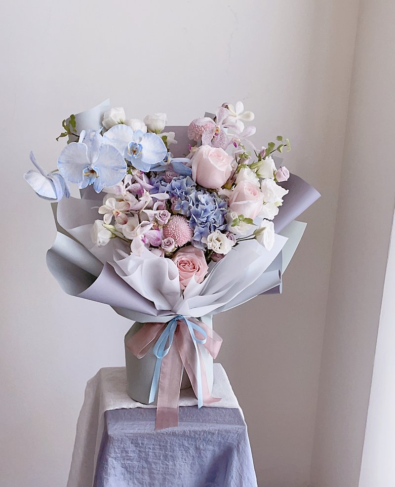 【Flowers】Elegant Blue Pink Rose Phalaenopsis Hydrangea Flower Bouquet - อื่นๆ - พืช/ดอกไม้ สีน้ำเงิน