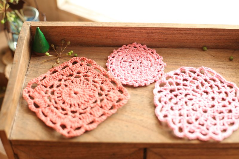 [良い日]手作りピンクの花のかぎ針編みピース3個/家の装飾（02） - 置物 - その他の素材 多色