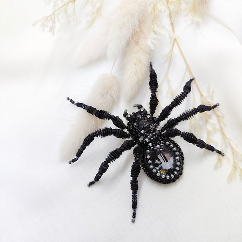 一隻蟲子 珠寶刺繡立體水晶昆蟲胸針-黑晶酷炫蜘蛛胸針