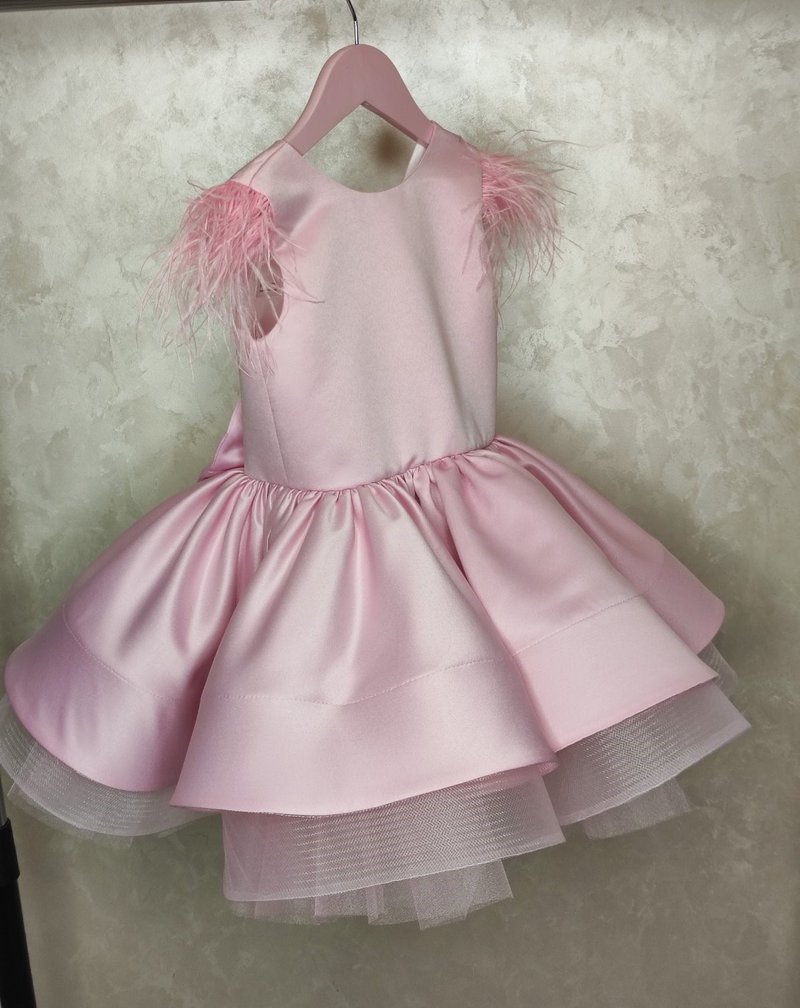 satin flower girl short pink dress with feathers for wedding, birthday, concerts - ชุดเด็ก - วัสดุอื่นๆ หลากหลายสี