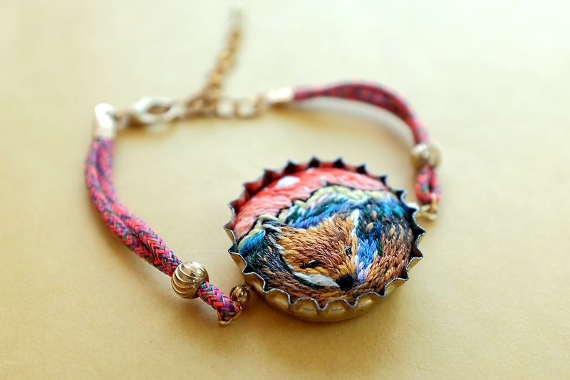 By.dorisliu Environmental Recycling Cap - Last Fox Hand Embroidered Bracelet - Bracelets - Thread 