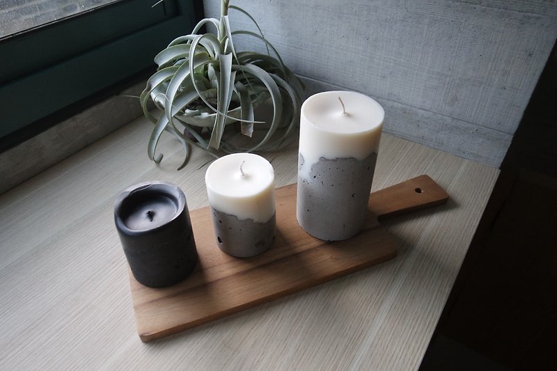 Shan Ling Page-Chiseled Cement Candle-Small - เทียน/เชิงเทียน - ปูน หลากหลายสี