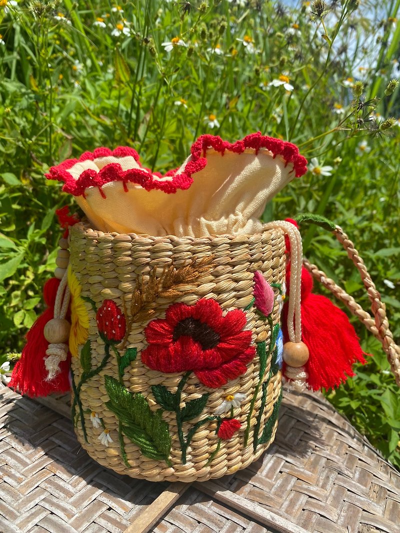 Hand-embroidered water hyacinth bag - Handbags & Totes - Other Materials Red