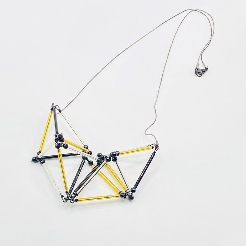 3D Heart NECKLACE【Black×Gold×Silver】 - 項鍊 - 玻璃 多色
