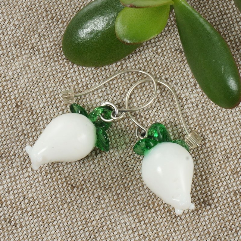 White Daikon Radish Earrings Lampwork Glass Dangle Drop Wire Earrings Jewelry - ต่างหู - แก้ว ขาว