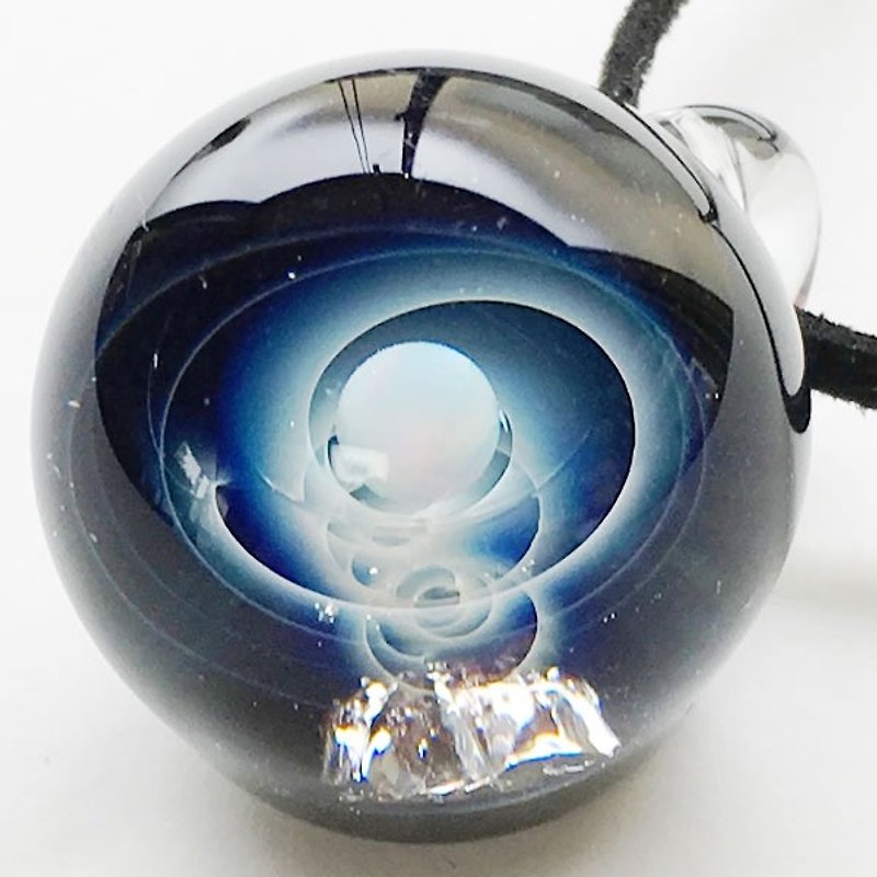 Planetary Meteorite World White Opal Glass Pendant with Meteorite Universe - สร้อยคอ - แก้ว สีน้ำเงิน