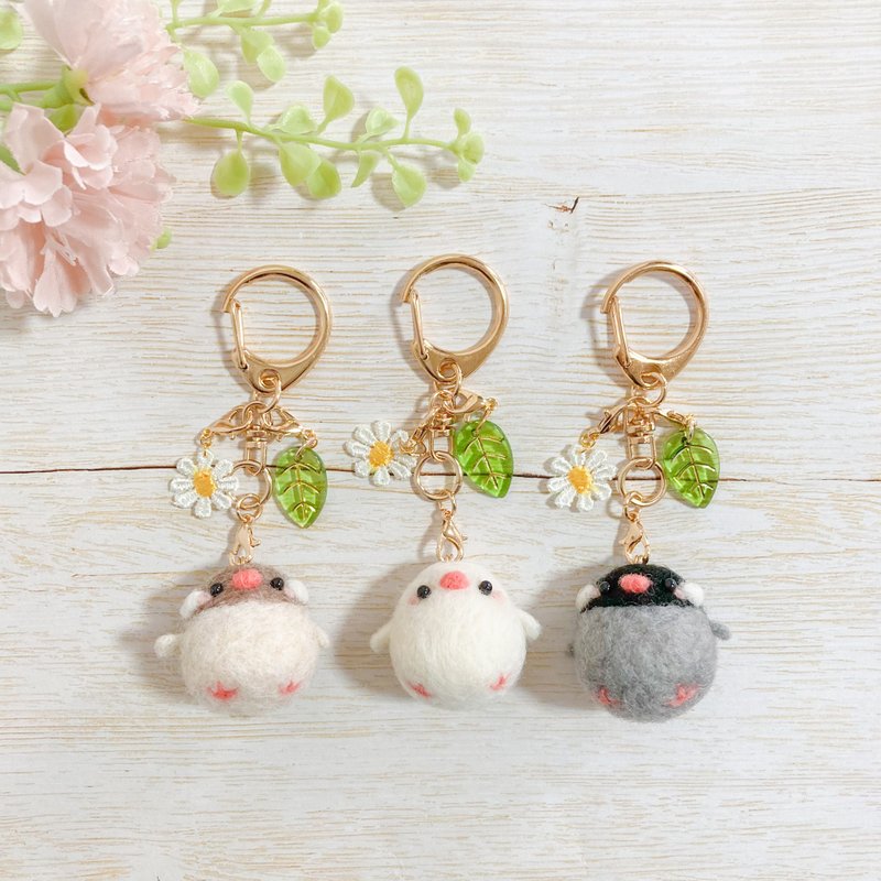 Wool felted Japanese buncho mascot keychain Java sparrow key ring little birds - ที่ห้อยกุญแจ - ขนแกะ ขาว