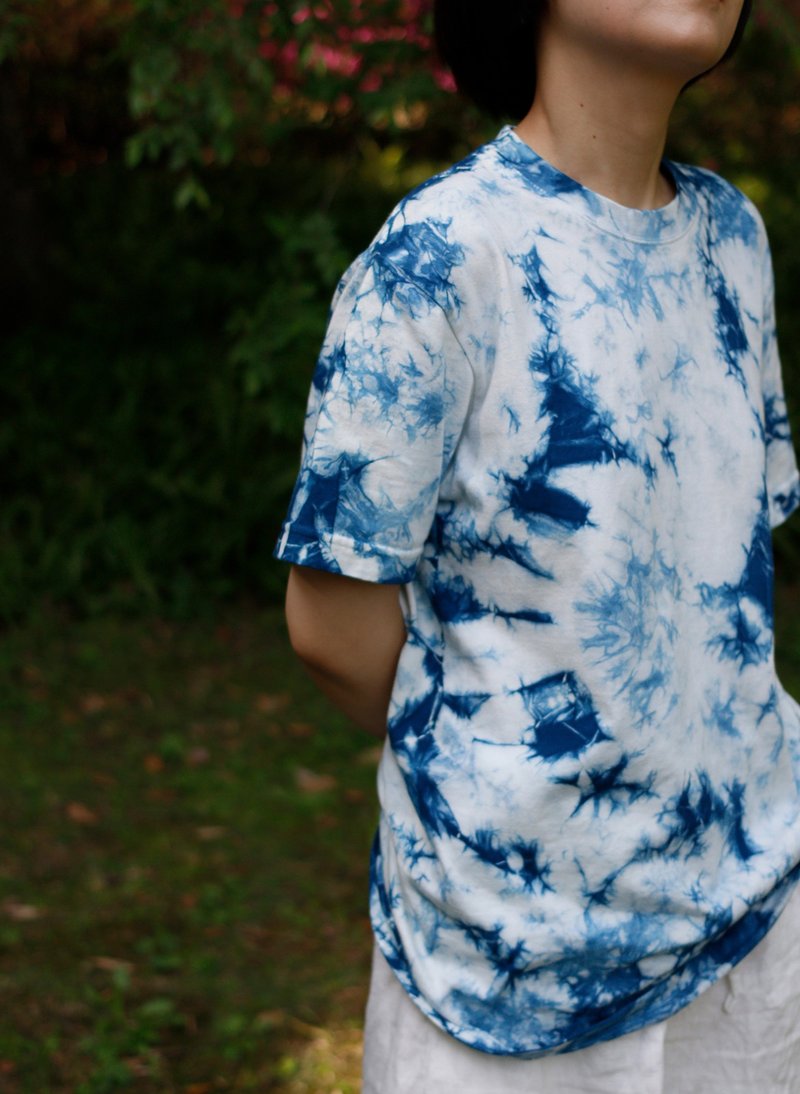 扎染T恤藍染圓領短袖T-shirt純棉寬松中性tee長絨棉T草木染indigo - 帽T/大學T - 棉．麻 白色