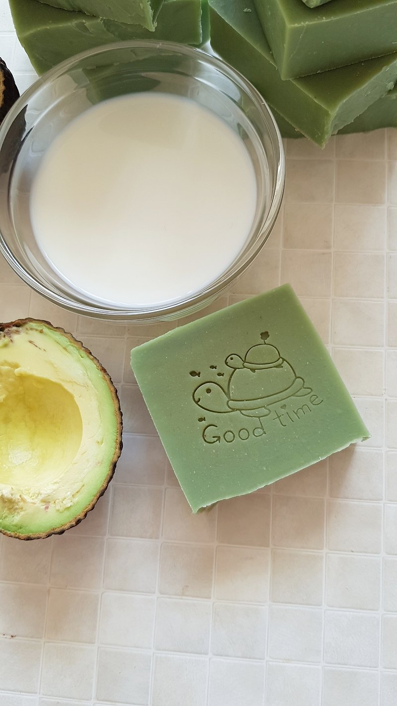 | Avocado milk cold handmade soap | Does not dry out skin - สบู่ - วัสดุอื่นๆ สีเขียว