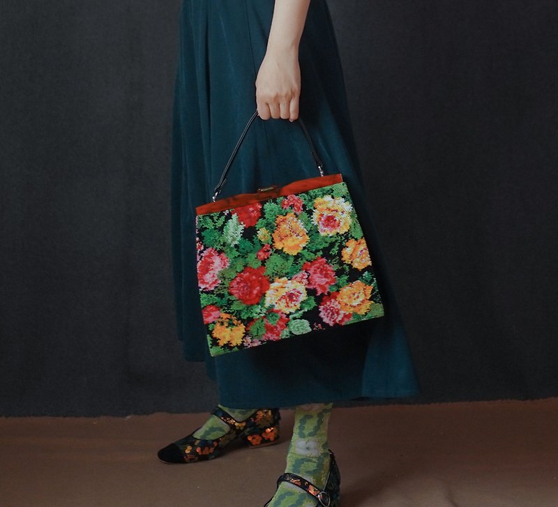 花卉絨感口金包中古包vintage古董包母親節 禮物 - 手提包/手提袋 - 其他材質 多色
