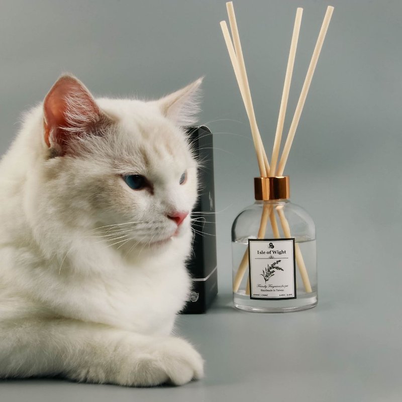 MonDiCo Pet Friendly Diffuser-Isle of Wight (slightly intoxicating floral scent) - Fragrances - Glass Multicolor