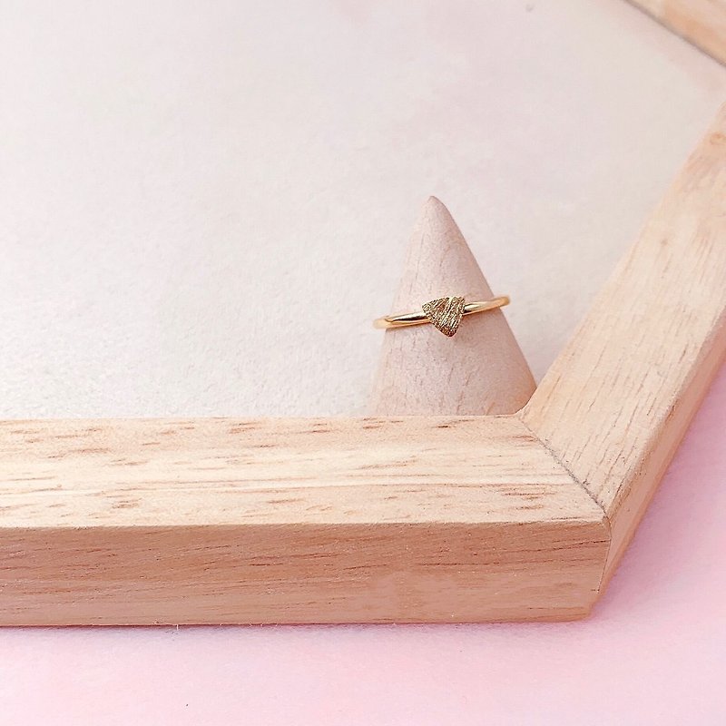 Aru 輕珠寶 微型珠寶 18k金 黃金 幾何系列 三角形 - 戒指 - 貴金屬 金色