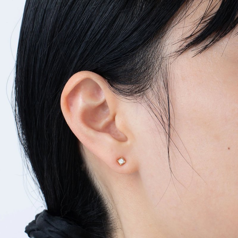 Japanese MONATELIER | K10 (gold) natural diamond earrings [Ricardo] - ต่างหู - เพชร สีทอง