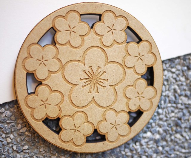 カスタマイズ製品 台湾 366 誕生日花コースター 木製レーザー彫刻 カスタマイズ製品 台湾 366 誕生日花コースター 木製レーザー彫刻