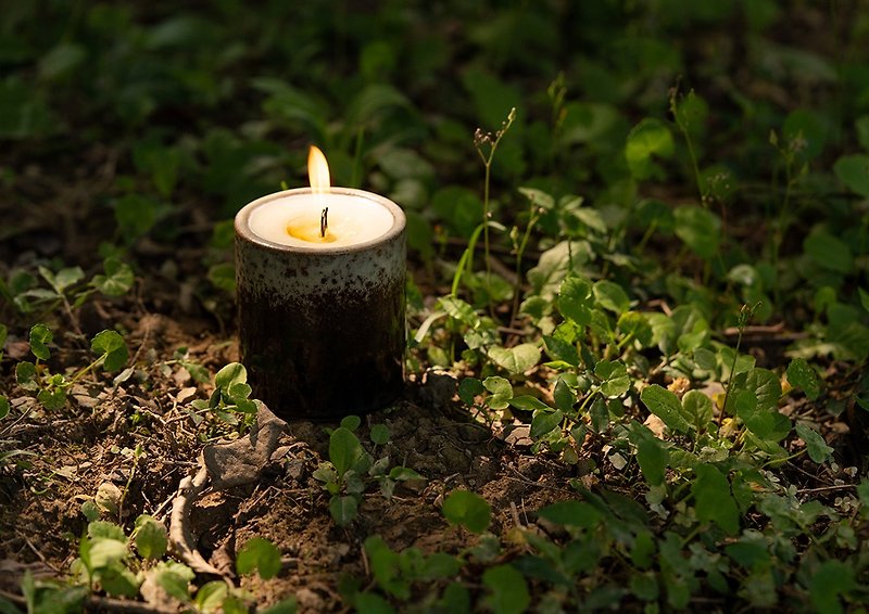 Handmade Candle- SISU - เทียน/เชิงเทียน - ดินเผา สีดำ