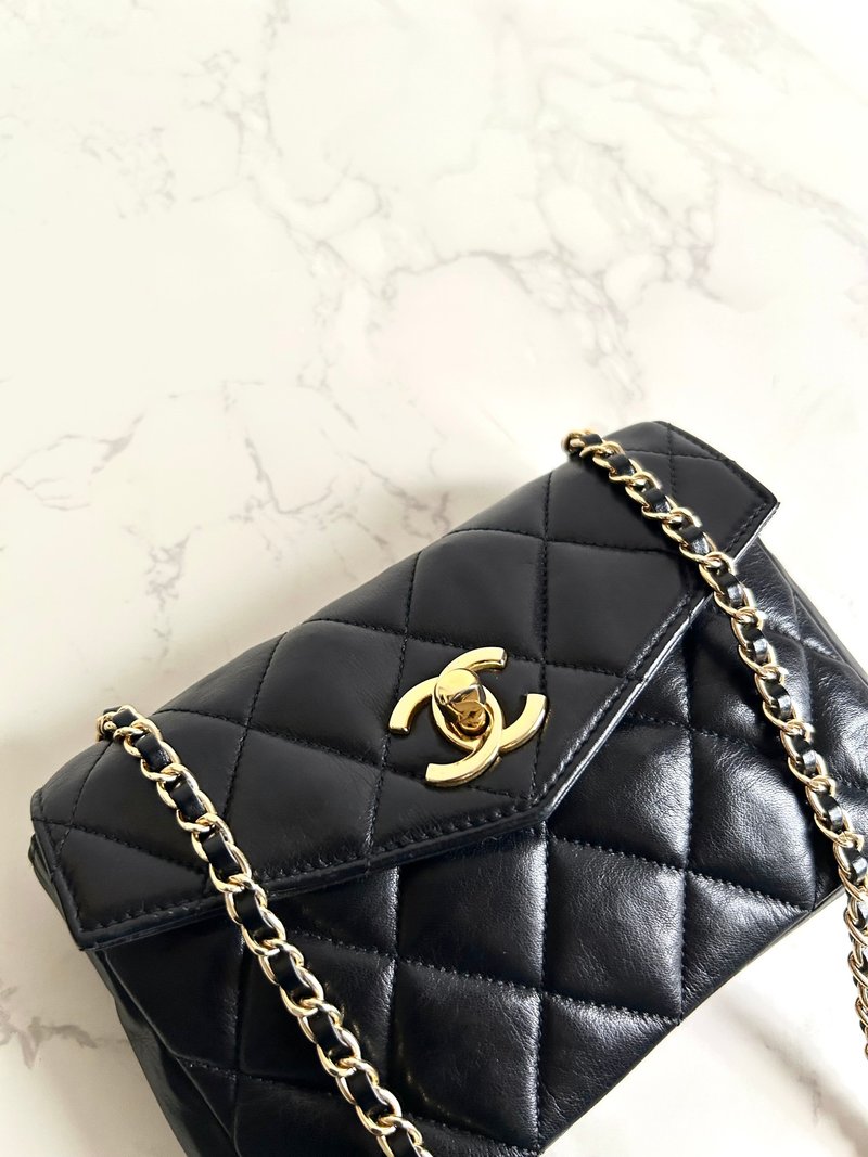 中古二手包 Chanel黑色旋轉金扣單肩包 斜背包 古董包 側背包小包 - 側背包/斜背包 - 真皮 黑色