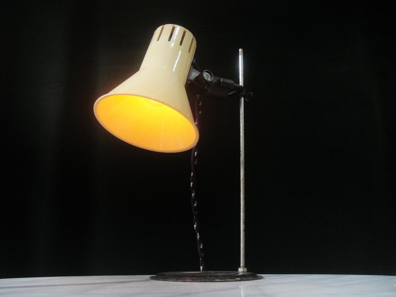 【老時光 OLD-TIME】早期二手台灣製桌燈 - 燈具/燈飾 - 其他材質 