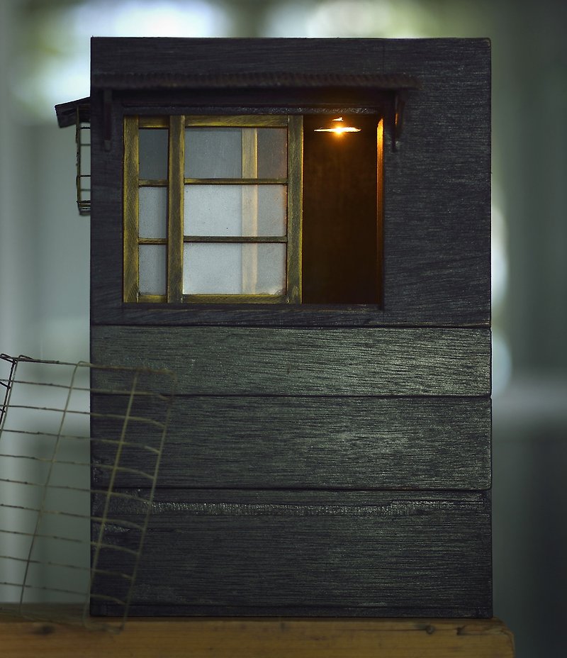 老鐵窗老屋櫃 - 裝飾/擺設  - 木頭 咖啡色
