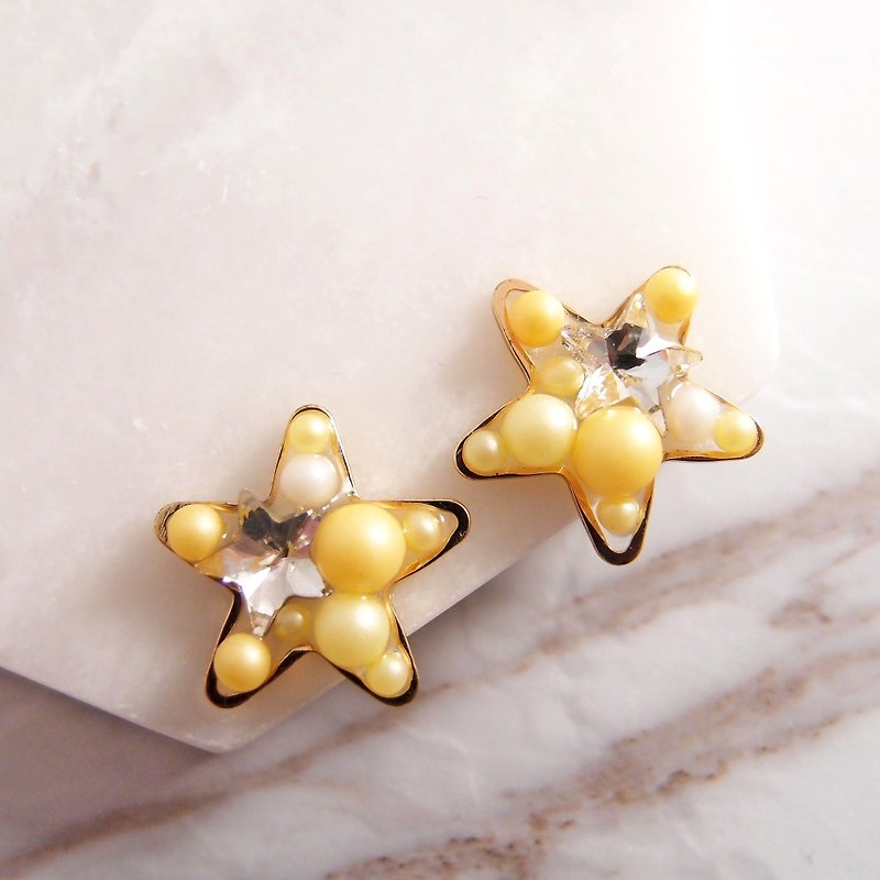 STAR 。 clip-on earrings OR piercing earrings - Earrings & Clip-ons - Silicone Yellow