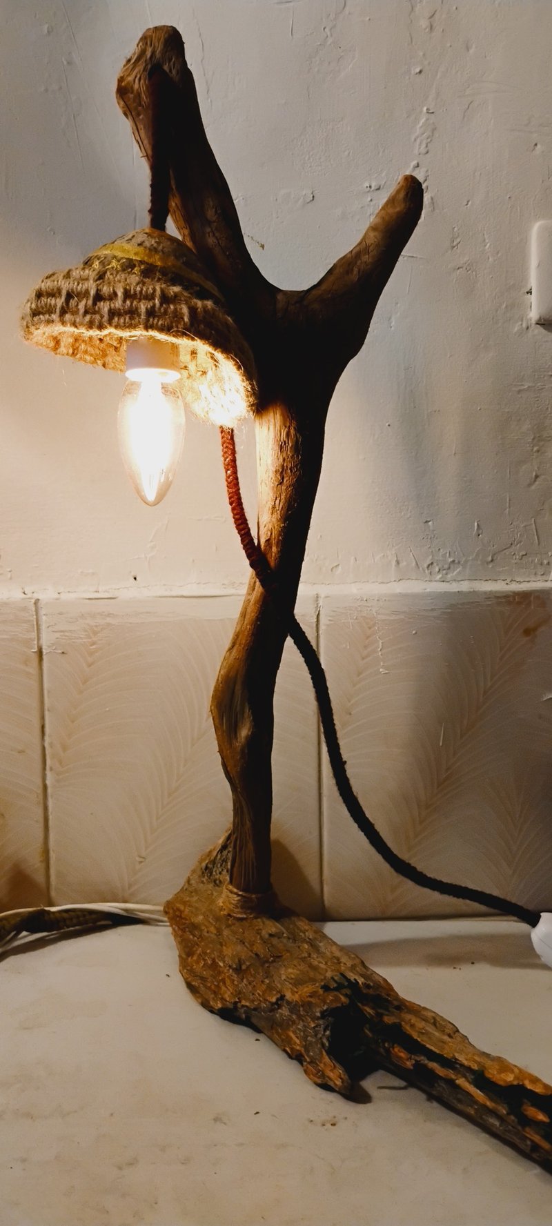 【Sunset of Dulan】都蘭夕陽。手工漂流木可調式氛圍燈 - 燈具/燈飾/燈罩 - 木頭 咖啡色