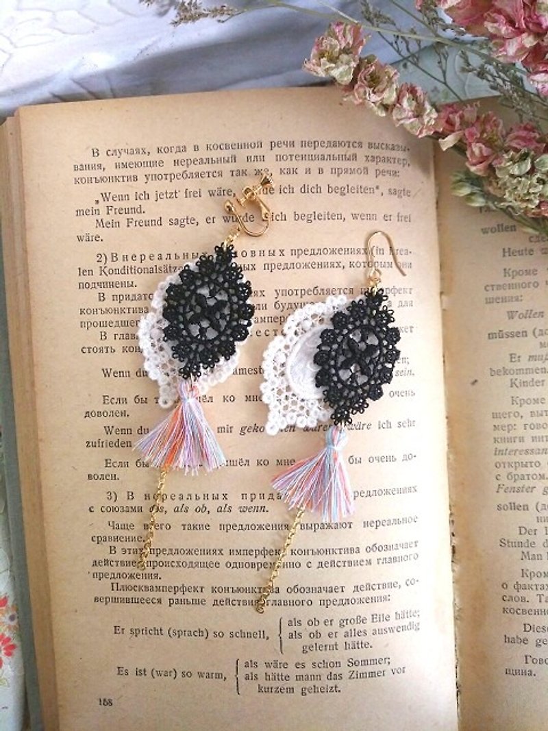 Palace style luxury black and white lace tassel hanging chain earrings*color tassel D112 gift - ต่างหู - วัสดุอื่นๆ หลากหลายสี