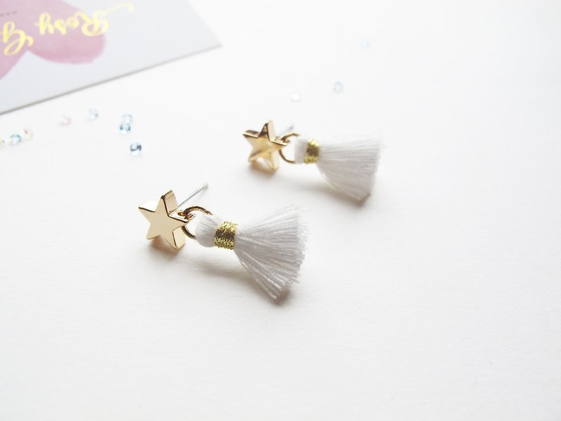 Rosy Garden white color  tassel with little star earrings - Earrings & Clip-ons - Other Materials White