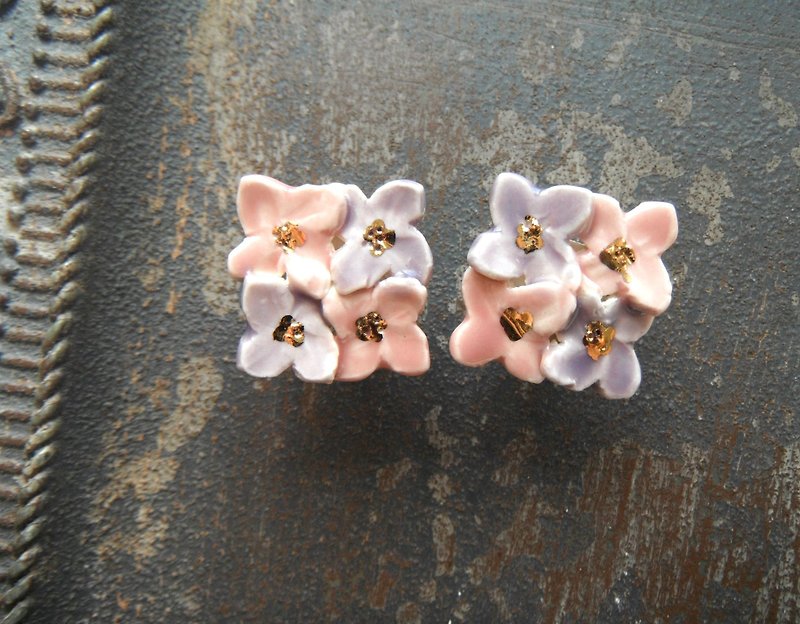 Flower pierce / earring Alyssum Lavender x Plum - Earrings & Clip-ons - Pottery Pink