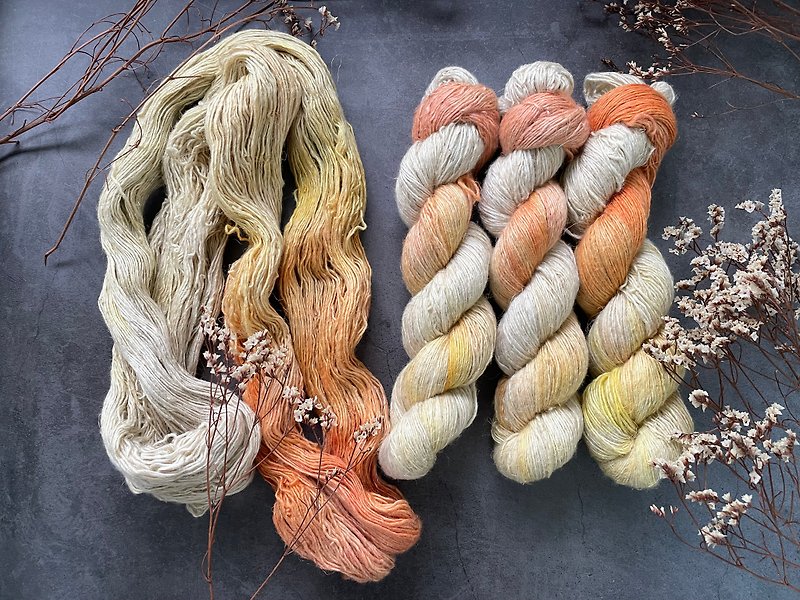 Hand-dyed thread-linen wool-scorching sun - เย็บปัก/ถักทอ/ใยขนแกะ - ขนแกะ สีส้ม