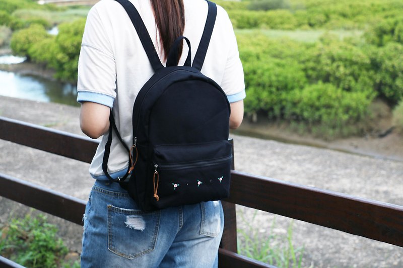 [Rose opens quietly] Backpack/travel bag 3D hand-embroidered YKK zipper - Backpacks - Cotton & Hemp Black
