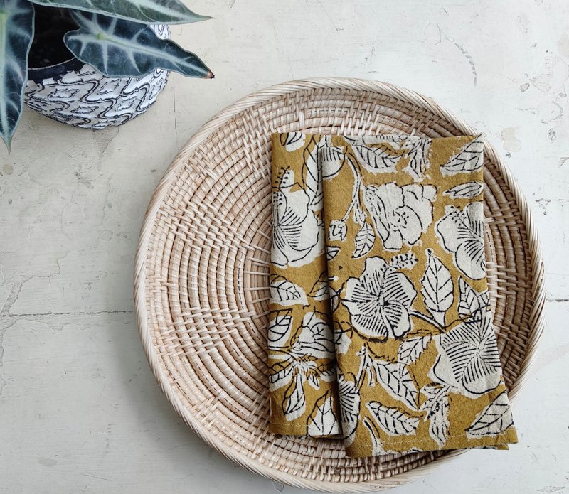 Wood-printed square scarf│osmanthus│ - ผ้าเช็ดหน้า - ผ้าฝ้าย/ผ้าลินิน 