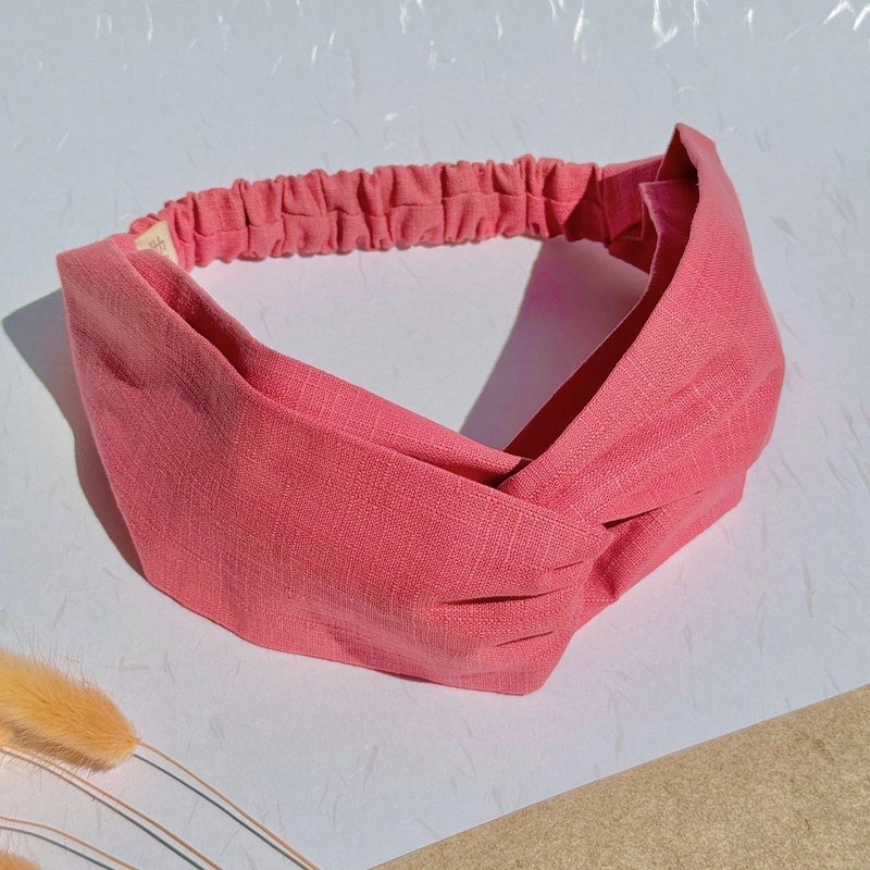 [Ingenious Craftsman] Peach Pink Handmade Cross Twist Headband - ที่คาดผม - ผ้าฝ้าย/ผ้าลินิน สึชมพู