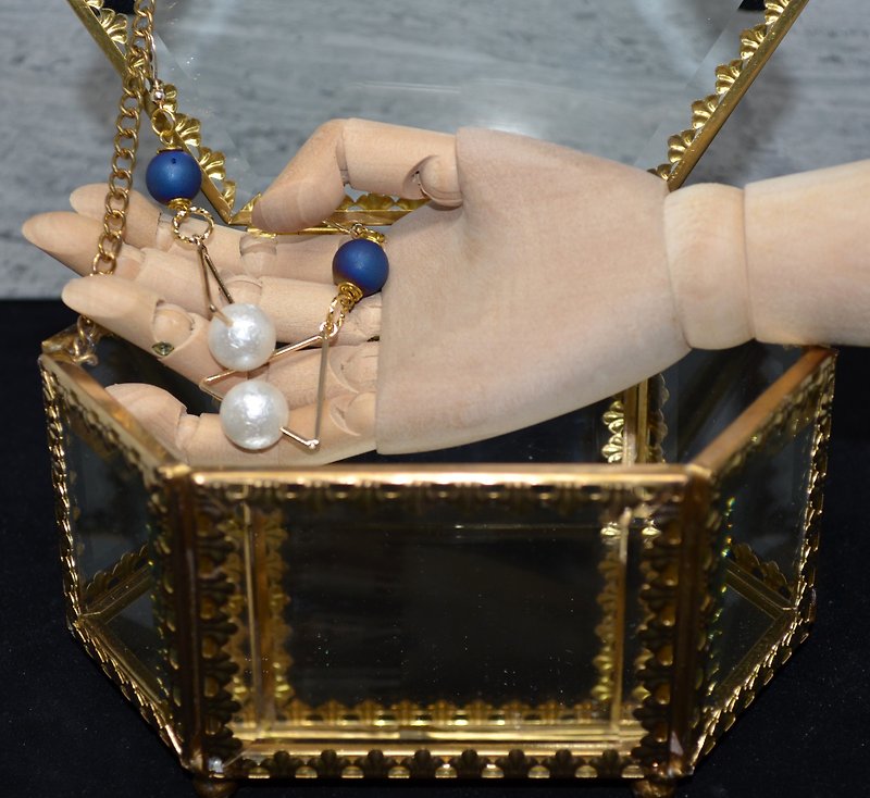 ダークブルー瑪瑙のペンダントの三角形ギャラクシーは長い真珠のイヤリングをしわ - ピアス・イヤリング - 金属 ゴールド