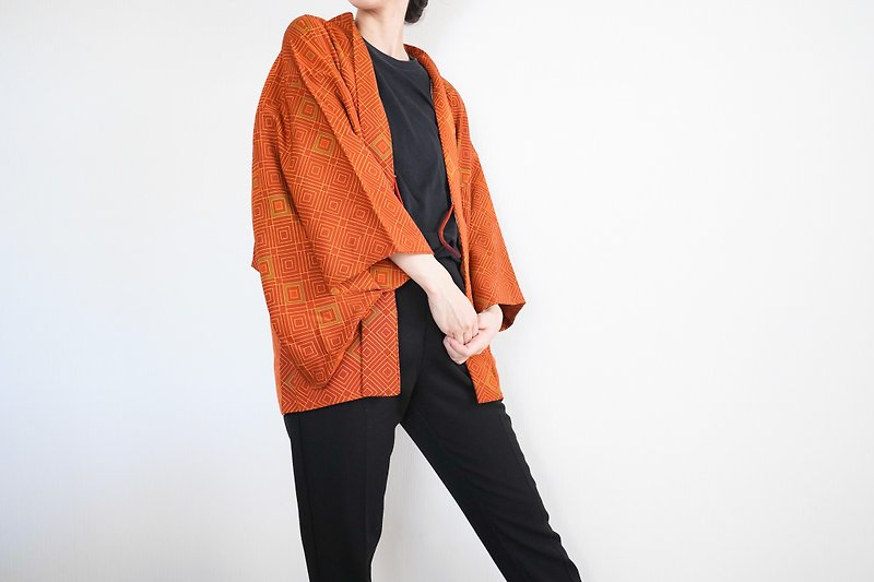 Japanese KIMONO, diamond kimono, Kokeshi haori, authentic kimono, traditional - เสื้อแจ็คเก็ต - เส้นใยสังเคราะห์ สีส้ม