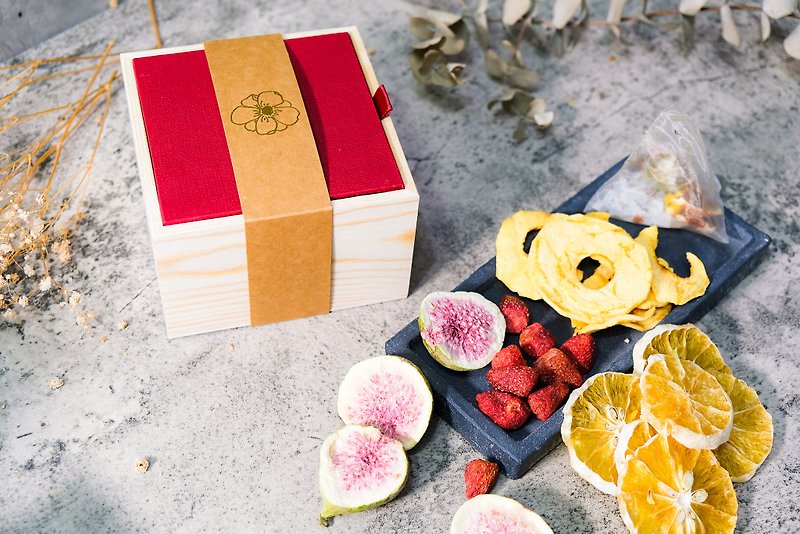 [Heguo] Elegant log square gilded dried fruit gift box-Lucky Red-Pampering Mother - Dried Fruits - Other Materials White