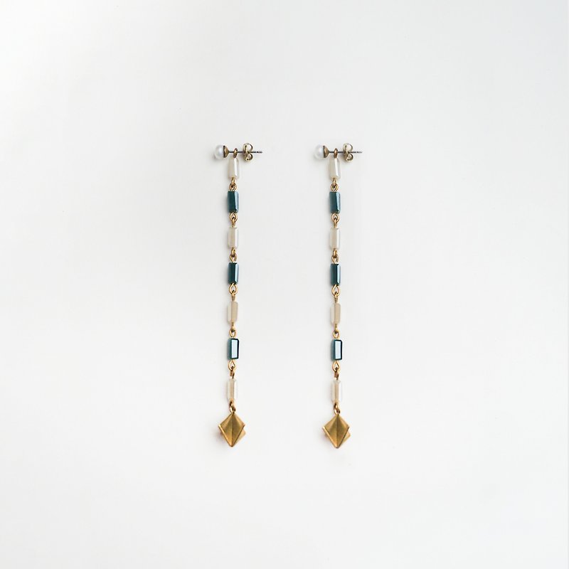 Glass Chain multi-wear earrings (mix color) - ต่างหู - กระจกลาย ขาว