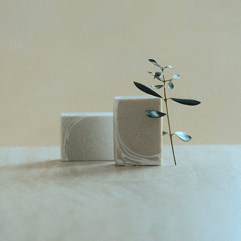 【24 hours fast shipping】British dook top handmade salt soap-Fresh Forest - Soap - Other Materials Gray
