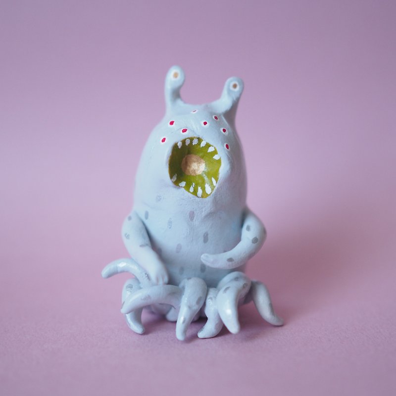 Space monster - Stuffed Dolls & Figurines - Clay Gray