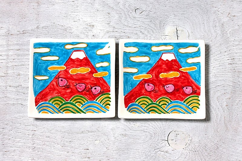 赤富士と波千鳥の四角皿 - 小皿 - 磁器 レッド