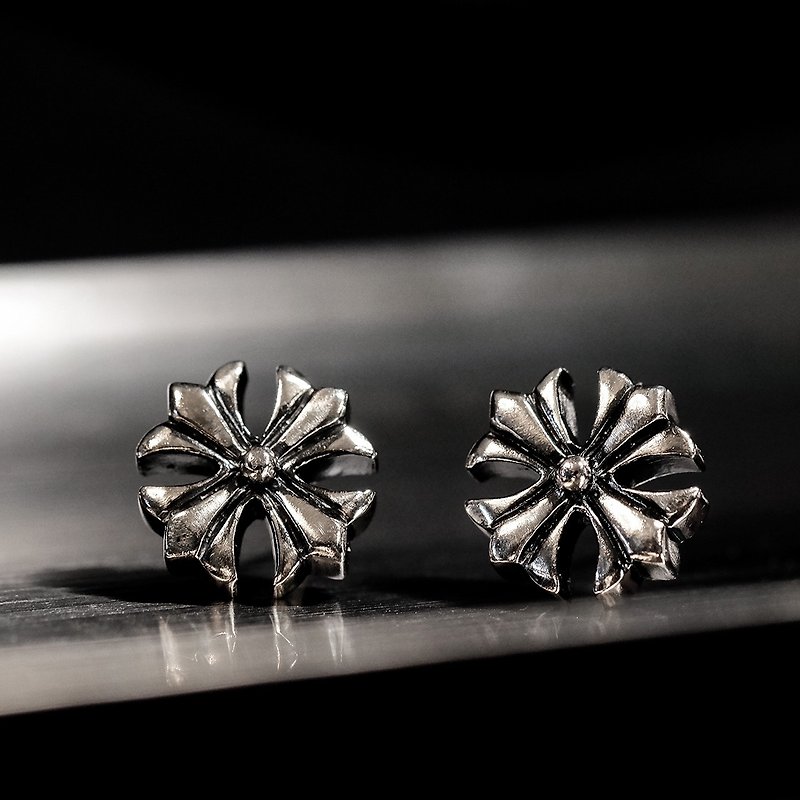 FLC-Cross carved earring-925 earrings - Earrings & Clip-ons - Silver Silver