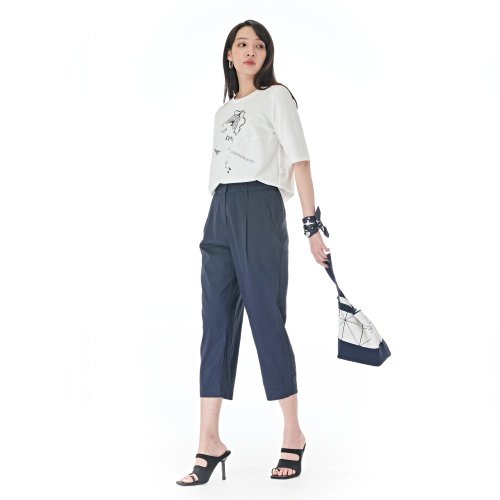 KeyWear Hidden Zipper Design Slim Cropped Pants-Dark Blue-0DB02033 - Shop  KeyWear Women's Shorts - Pinkoi