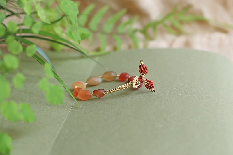 Handmade in Spring and Autumn | Agate raw stone, Gobi Stone translucent honey color | Handmade fishtail buckle braided kumihimo - Bracelets - Semi-Precious Stones 